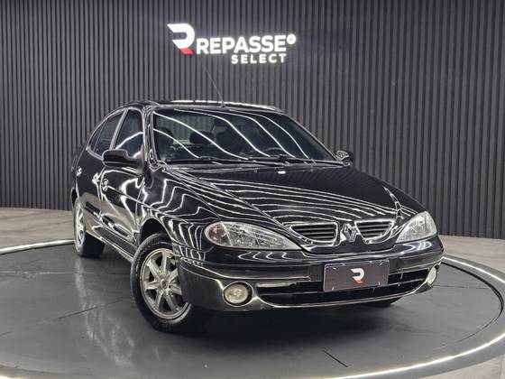 RENAULT MEGANE 2.0 PRIVILÉGE SEDAN 16V GASOLINA 4P AUTOMÁTICO